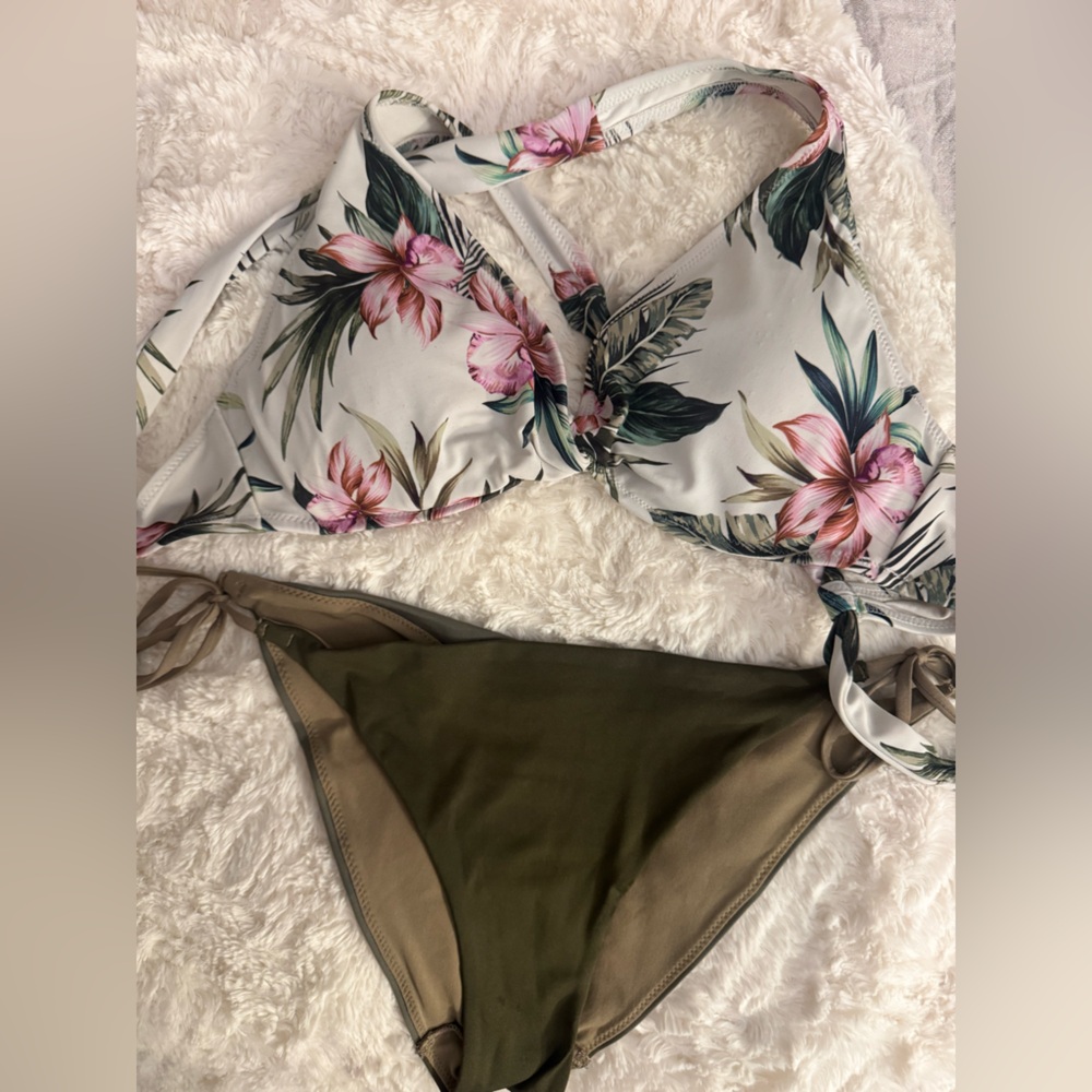 Shade & Shore Tropical Floral Bikini Set